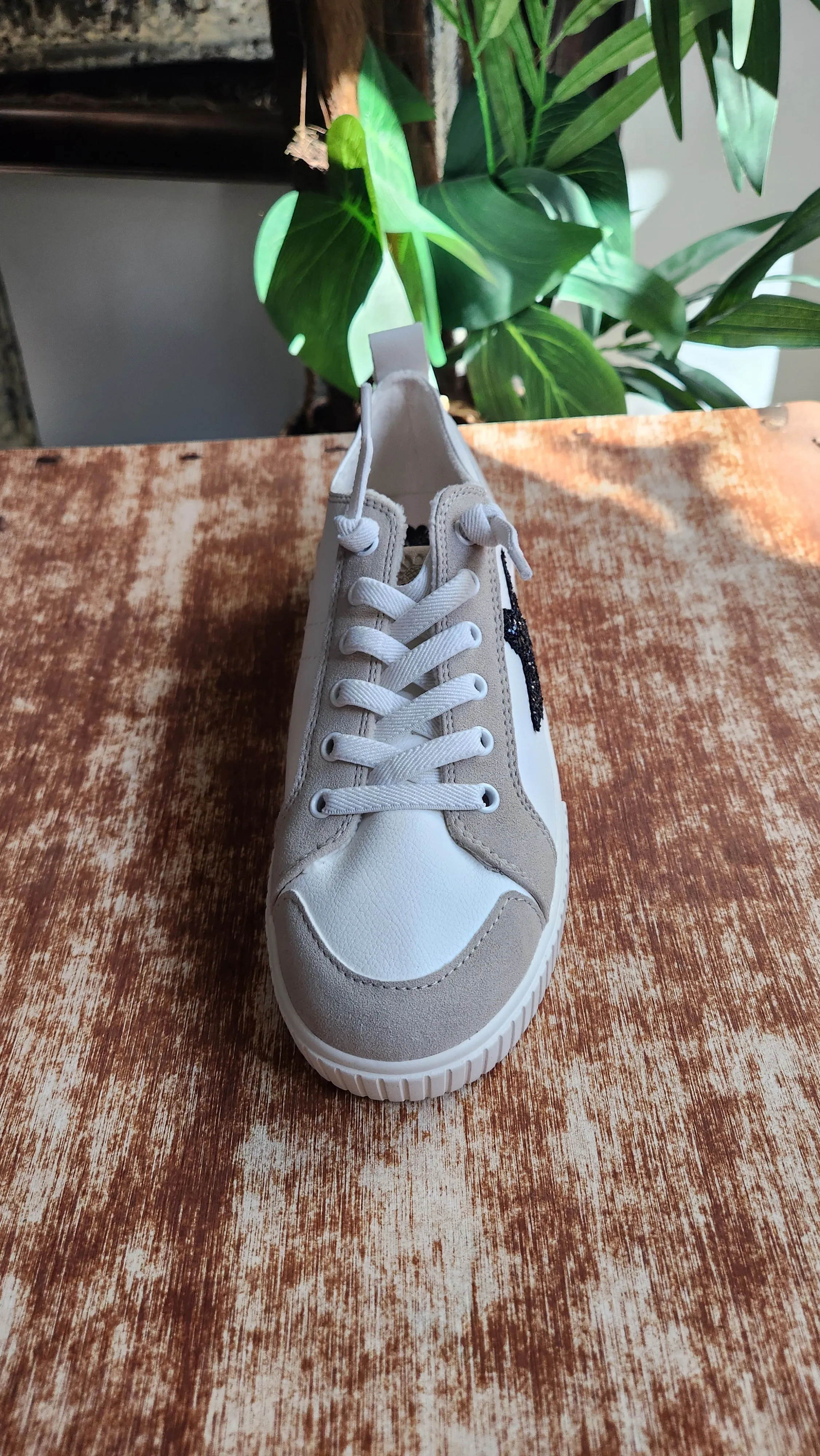 Yellow Box Dillan Slip-On Star Sneaker